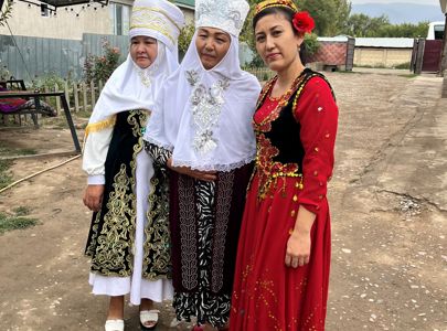 Innbyggere I Landsbyen Utenfor Almaty Kasakhstan