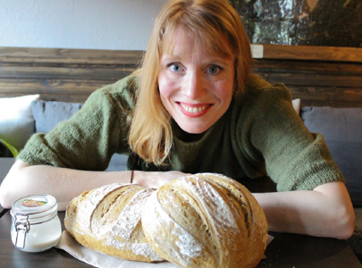Surdeigsbaking på Gomobu Fjellstue med Temareiser Fredrikstad