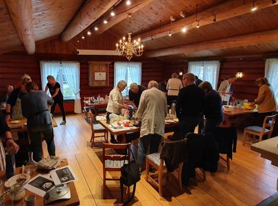 Surdeigsbaking på Gomobu Fjellstue med Temareiser Fredrikstad