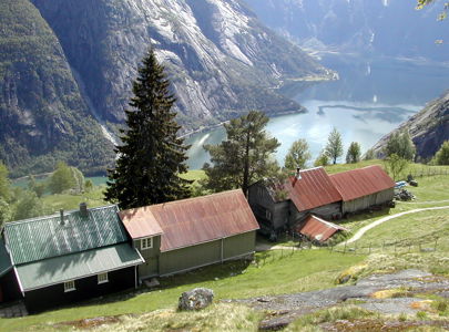 Der ingen skulle tru at nokon kunne bu - i Vestland fylke med Temareiser Fredrikstad