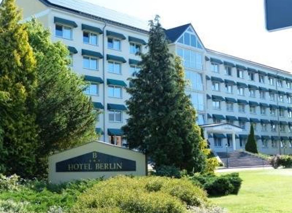 LAT Hotel And Apartmenthaus