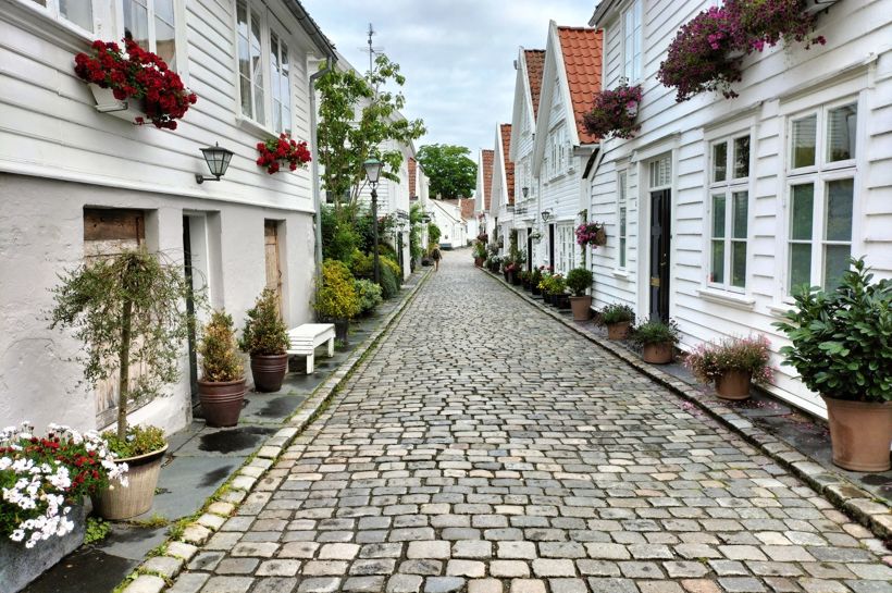 Seilas i vestlandsfjordene med Hurtigruten og Temareiser Fredrikstad