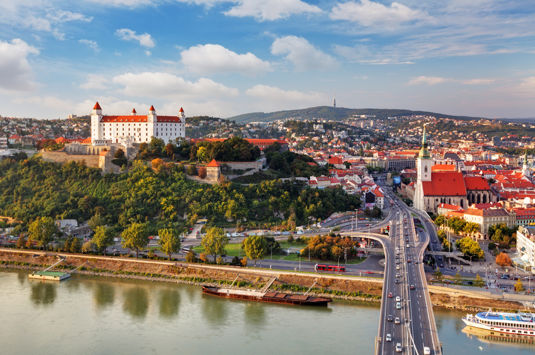 Bratislava Fotolia 67425640